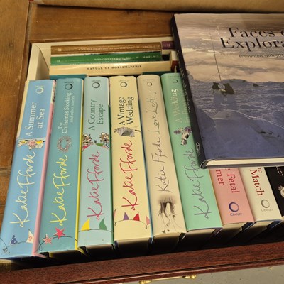 Lot 610 - A quantity of books