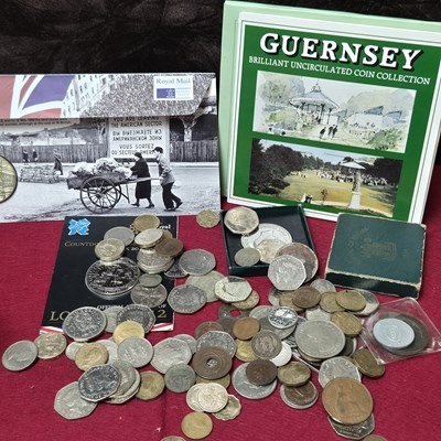 Lot 198 - Coins - Loose coins, and proof coins, 2012 £5...