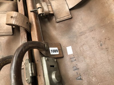 Lot 1089 - A large leather gladstone bag