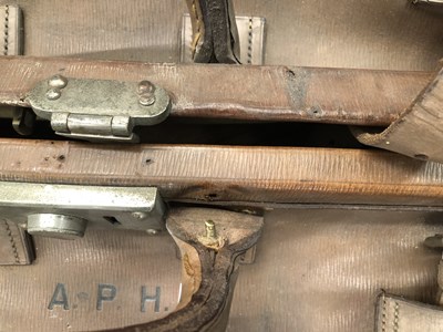 Lot 1089 - A large leather gladstone bag