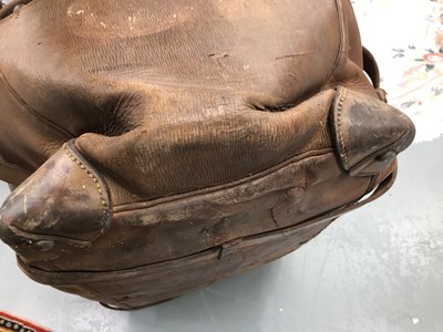 Lot 1089 - A large leather gladstone bag