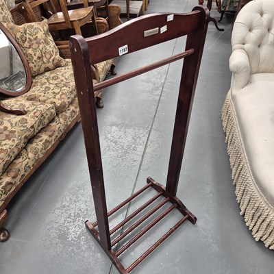 Lot 1187 - A valet stand