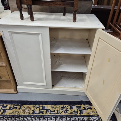 Lot 953 - A painted side cabinet