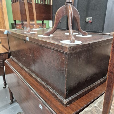 Lot 1027 - A Georgian oak blanket box
