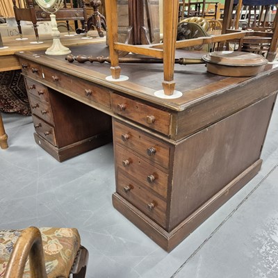 Lot 1082 - A late Victorian mahogany twin pedestal...