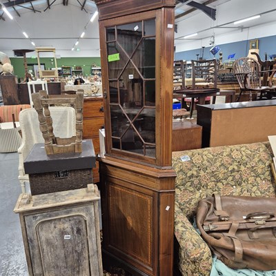 Lot 1088 - An Edwardian corner cabinet