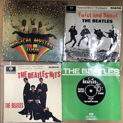 Lot 109A - A collection of 26 Beatles Single Records &...