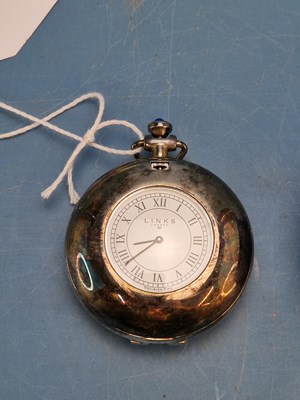 Lot 429 - A Links of London white metal cased watch, the...