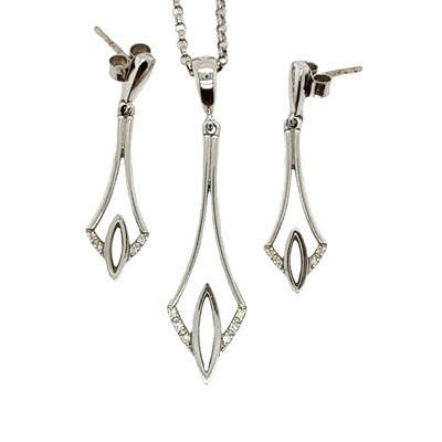 Lot 1 - An 18ct white gold hallmarked diamond set...