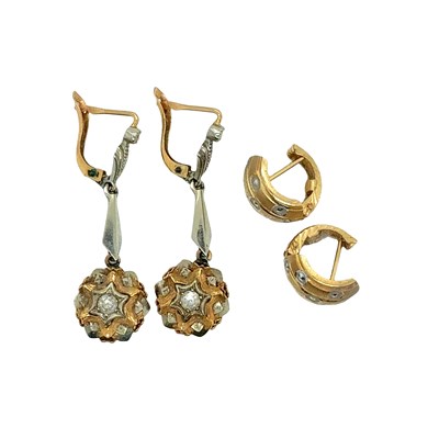 Lot 3 - A pair of gemset vintage articulated starburst...