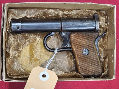 Lot 163 - Airgun.- A Tell model II air pistol.