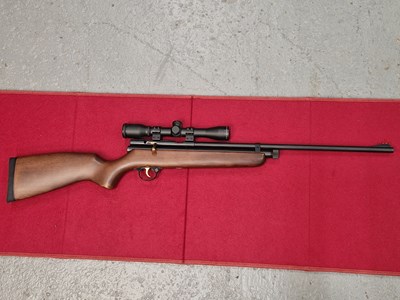 Lot 174 - Air rifle. SMK. .177 calibre Co2 air rifle....