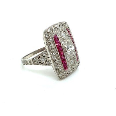 Lot 15 - A large Art Deco-style ring set with old-cut...
