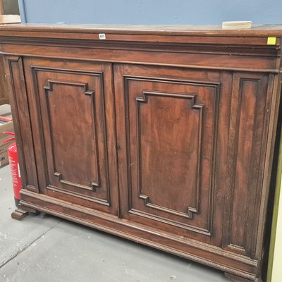 Lot 623 - An early 20th century mahogany cabinet with...