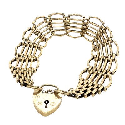 Lot 25 - A vintage 9ct hallmarked gold six-bar fancy...