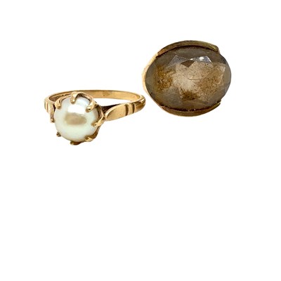 Lot 29 - A vintage 9ct hallmarked gold late mid-century...