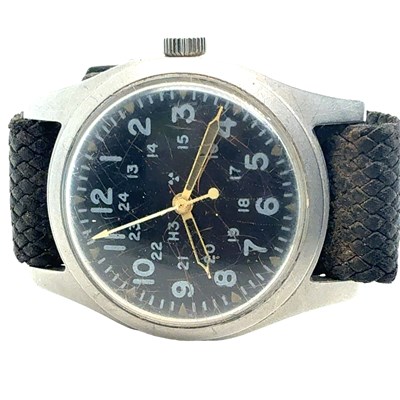 Lot 39 - A rare Smiths W10 British Military wrist watch...