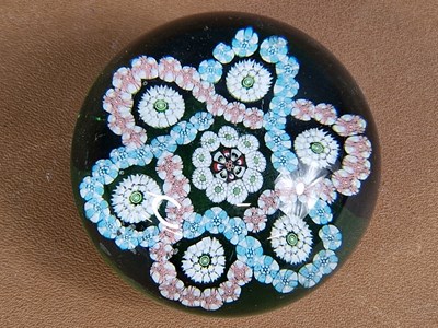 Lot 642 - Attributed to Baccarat, a glass garland...