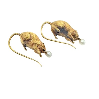 Lot 53 - A whimsical pair of earrings in the form of...