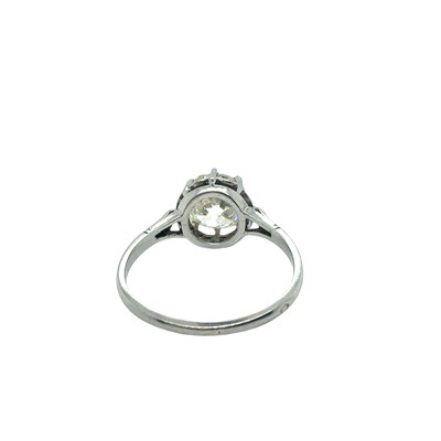 Lot 58 - A vintage French platinum & Diamond solitaire...