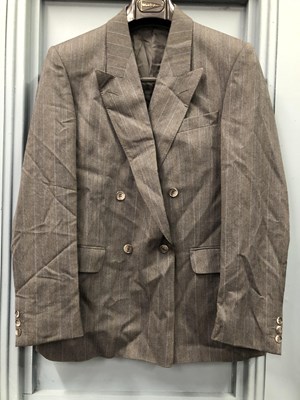 Lot 148 - Clothing - A gents Harvey Nichols wool suit,...