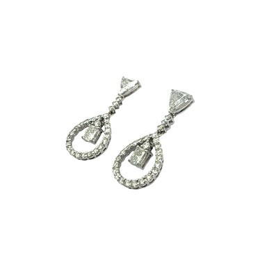 Lot 44 - Pair of 18ct white gold hallmarked,...