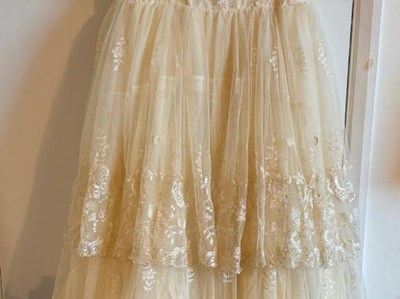 Lot 109A - Vintage lace wedding dress, size 12        
...