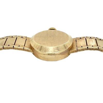 Lot 48 - Longines. A 9ct hallmarked gold ladies...