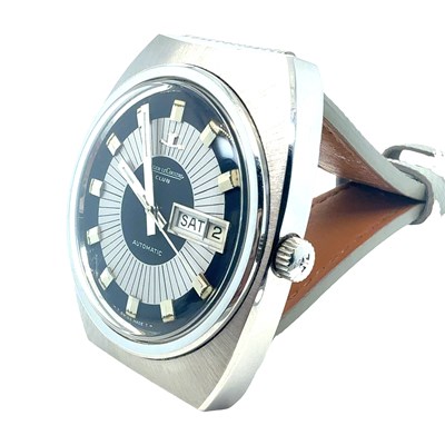 Lot 74 - A Jaeger-LeCoultre Club Ref. EO300505. 38mm...