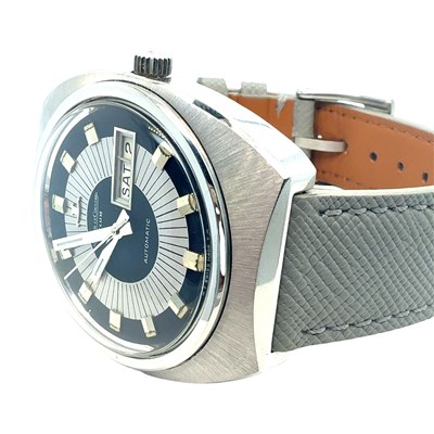 Lot 74 - A Jaeger-LeCoultre Club Ref. EO300505. 38mm...