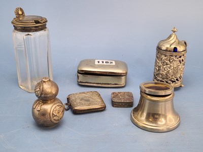 Lot 1182 - A silver vesta, a silver stamp box, an...