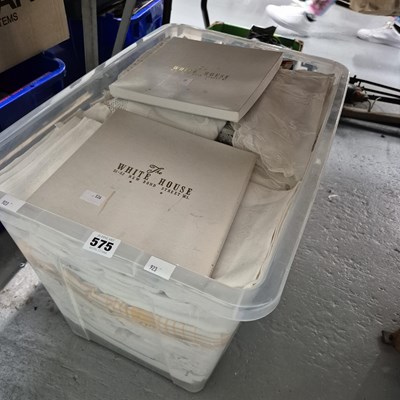 Lot 575 - A collection of table and other linen to...