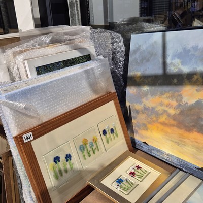 Lot 1931 - A collective group of new gallery artworks,...