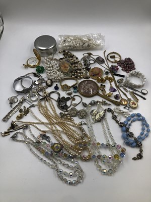 Lot 1114 - Antique and vintage jewellery, watches and...
