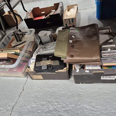 Lot 624 - Two mahjong sets, a chess set and a gun...