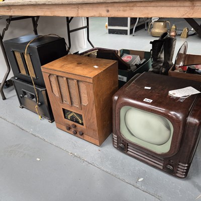 Lot 638 - A bakelite cased television set together with...
