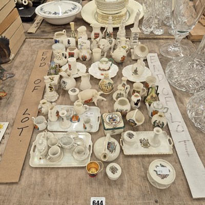 Lot 644 - A collection of Goss and related armorial...