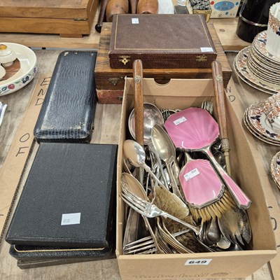 Lot 649 - Cased and loose electroplate cutlery together...