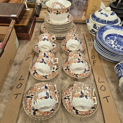 Lot 650 - An early 20th century Imari palette tea set