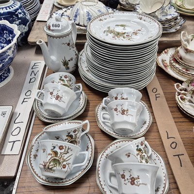 Lot 660 - Wedgwood Old Chelsea plates and coffee wares