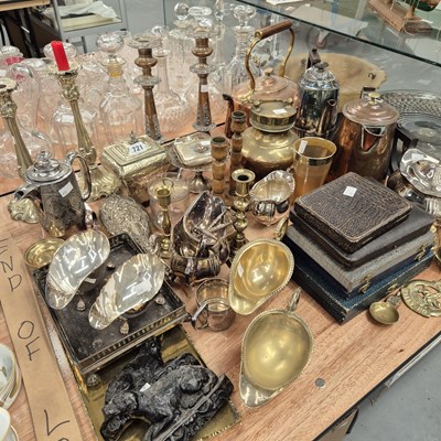 Lot 721 - Miscellaneous electroplate, copper and brass ...
