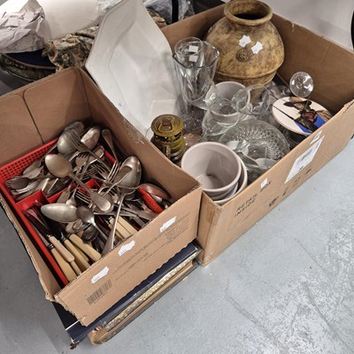 Lot 722 - Miscellaneous cutlery, glassware and kitchen...