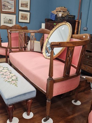 Lot 186 - An Edwardian mahogany three-piece salon suite