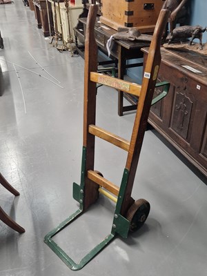 Lot 205 - A vintage slingsby sack truck