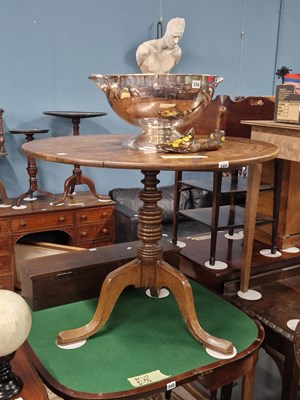Lot 340 - A Georgian tripod table