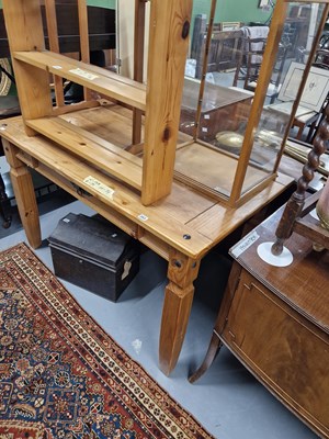 Lot 353 - A small pine kitchen table