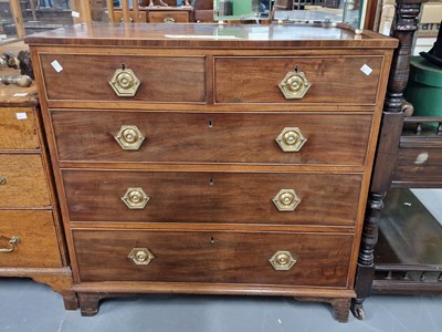 Lot 374 - An early 19th century mahogany chest of five...