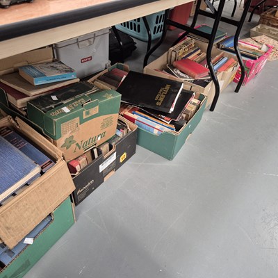 Lot 738 - Books: history, engineering, biographies,...