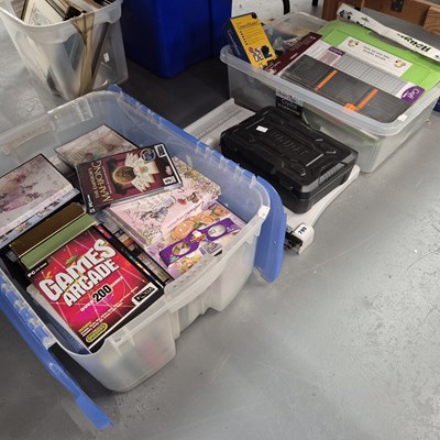 Lot 799 - A cased Sunjo tyre pump, a paper guillotine,...