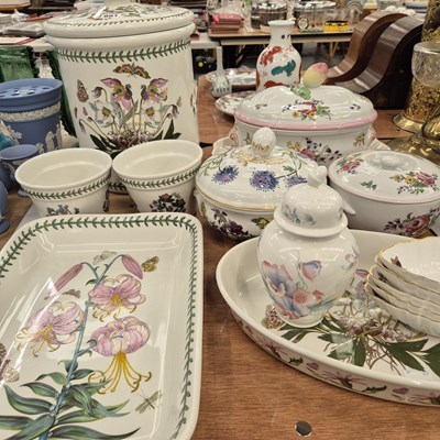 Lot 801 - A Portmeirion bread bin, trays and planters...